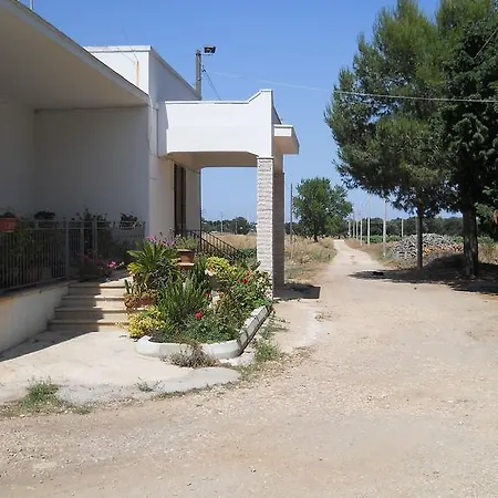 Tenuta Perruzzi * Leverano